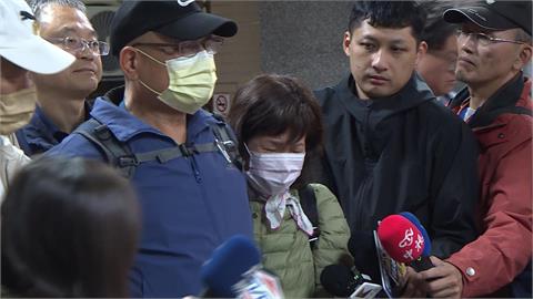 毒駕拖行警致死！女「一審判死」殉職所長父母當庭下跪謝法官