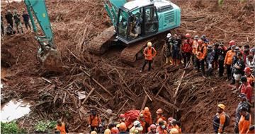暴雨釀災!印尼中爪哇省山崩11死、12失聯 700多人參與救援行動