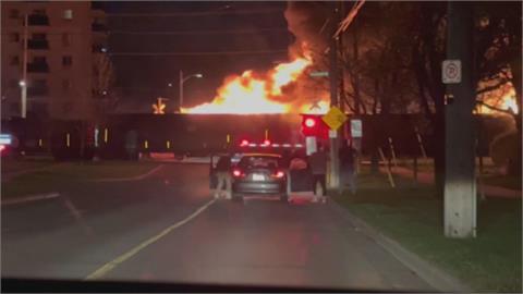 加拿大安大略省火車著火繼續開　驚險畫面被錄下