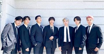 BTS回歸前夕出事！RM彩排重傷「韌帶斷裂仍要登台」　粉絲揪心