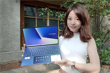 世界最小13吋筆電全面進化！擁智慧觸控板ScreenPad 2.0 的 ASUS ZenBook 13 UX334 