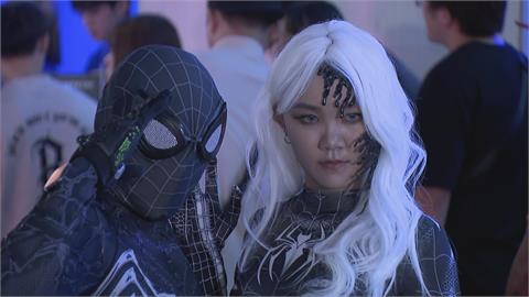 台北信義商圈推電影趴！　影迷Cosplay超吸睛