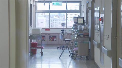 女兒守母親最後一刻！12樓病房外驚見蝴蝶...網友「1句話」逼哭一票人