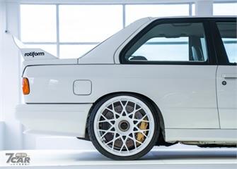 經典 BMW E30 M3 化身「E30 M4」，JP Performance 以現代 M4 動力重塑 80 年代傳奇