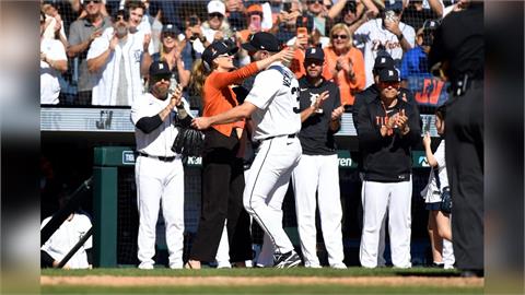 MLB(影)／韋大人退休名模老婆超級興奮！阿普頓：我再也不看棒球了