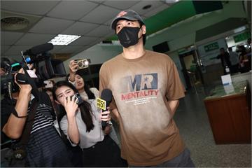 9藝人涉閃兵交保／尚有百人待約談　顧立雄：全面檢討役男體位區分標準