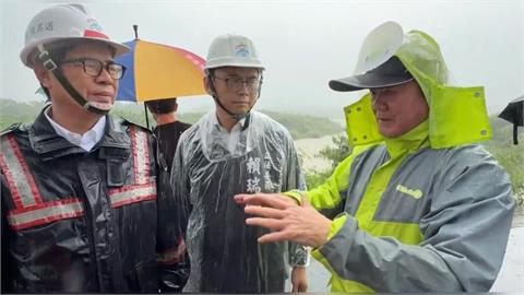 快新聞／大豪雨開炸高雄！陳其邁赴旗山視察　里長大讚一事：謝謝市長建設