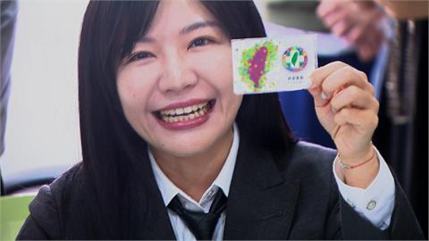 綠營新生代接班 吳沛憶搶頭香領表登記選北市黨部主委