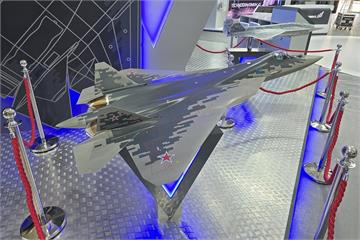 俄羅斯急推Su-57「重刑犯」升級搶訂單　川普放行F-35賣沙國成外銷變數