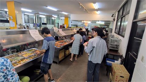獨家／違禁品禁入！　超佛自助餐在「台中地院」想吃前先安檢