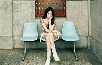 【有片】i-dle舒華90秒絕美影片宣傳「桃園感性」 限量桌曆、卡套等你帶回家