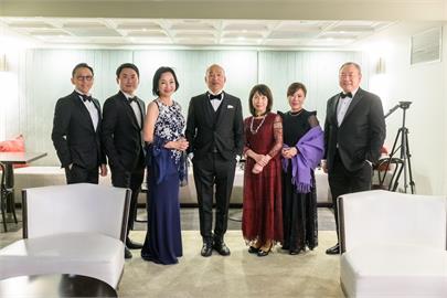 快新聞／大團結！韓國瑜「別黑領結」偕朝野立委赴晚宴　李彥秀致謝外交人員