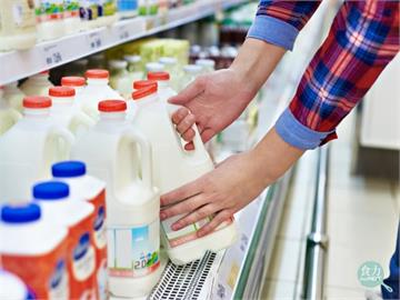 乳飲品那麼多卻有8成國人鍾愛全脂鮮乳！ 保久乳、調味乳營養價值會比鮮乳差嗎？