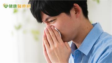 單側鼻塞是「鼻竇炎or鼻過敏」？醫依症狀教判斷方式