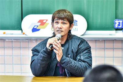 棒球／張志豪擔任球芽頒獎嘉賓 勉勵小選手「品格第一」需自律