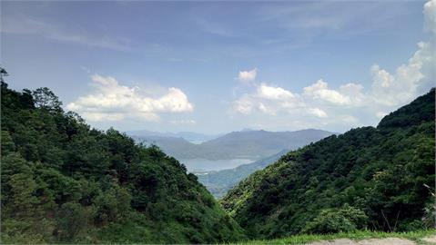 奇萊東稜山難1死　16山友遇大雪困山屋直升機救援下山