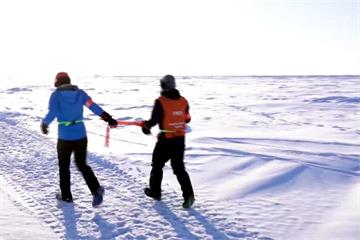 世界最寒冷「北極馬拉松」 零下35度開跑