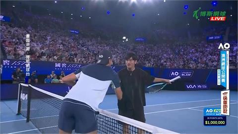 周杰倫澳洲網球賽初登場 現場愣神遭「秒殺」好友林書豪補刀