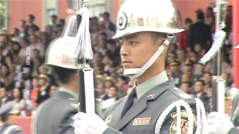 男星"聞兵色變"　！　明道大學念11年為閃兵？　許光漢事業高峰入伍