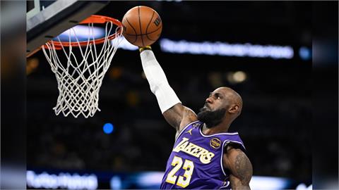 NBA／KD回歸火箭難升空！湖人詹皇單核砍28分秀「致命扣籃」系列賽2比0領先