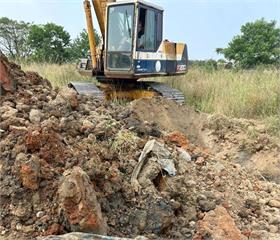 假租地真犯罪！大馬男組土尾集團狂撈4.2億 廢料填滿18座泳池