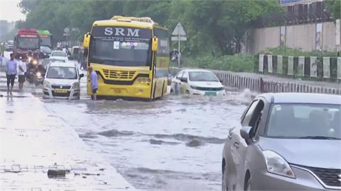 印度北部暴雨數週水淹多城鎮　交通癱瘓民眾生活不便苦不堪言