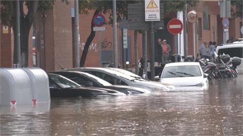 西班牙加泰隆尼亞暴雨！　洪水淹住宅、道路　2死1失聯