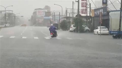 快新聞／雨區擴大！雨彈炸全台10縣市　超大豪雨襲宜蘭一級淹水警戒