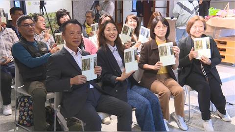 嘉義縣邀民眾走步道！　縣長推新書「步入嘉境」