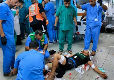 以色列再次空襲加薩　救護車隊遭擊中「造成多人死亡」