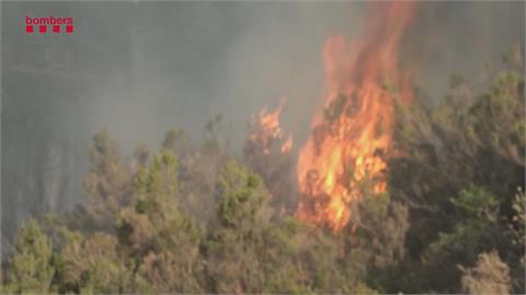 西班牙東北部爆發森林野火　當局出動6架直升機搶救