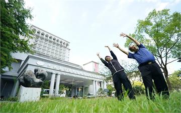 老翁疑巴金森誤診 台北慈濟:竟是腦動靜脈畸形導致退化