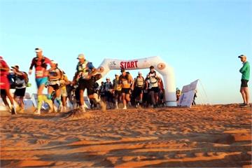 阿曼沙漠馬拉松第四站 挑戰極限拚完賽
