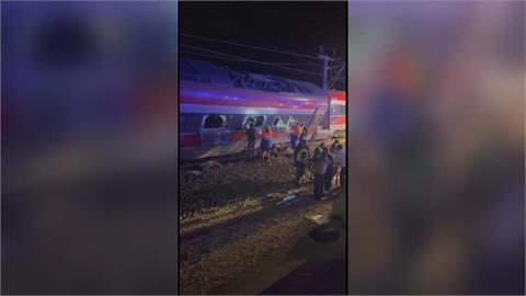 西班牙南部火車脫軌　２列車相撞釀１０死多傷