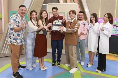 余思達驚喜慶生狀況外！黃豪平「會不會太扯？生日居然不知道」