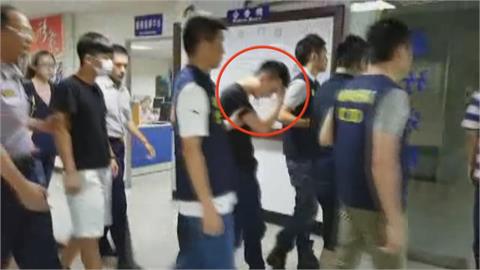 台劇「最崩壞童星」逃亡中！遭判17年淪「10大外逃要犯」悲慘童年全被挖