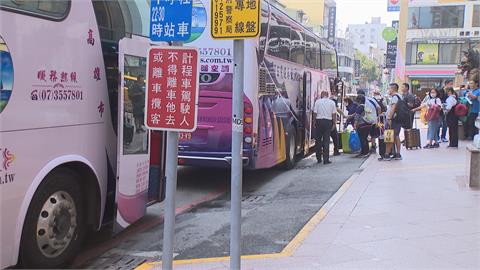 亞航班機故障送旅客住五星級酒店　網友大酸：廉航還比精品航空大器