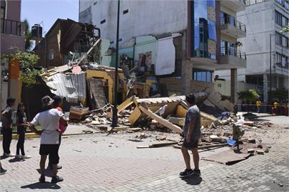 快新聞／厄瓜多規模6.8強震！建築物被震毀已知12死　民眾棄手推車逃商場外避難