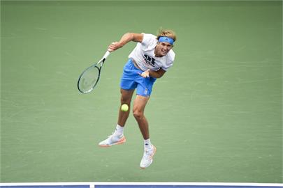 茲韋列夫技壓梅迪維夫　二度拿下ATP年終賽冠軍