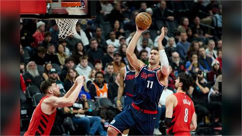 NBA(影)／咖哩上身？快艇中鋒大羅培茲狂砍9顆3分球創生涯新高勝拓荒者