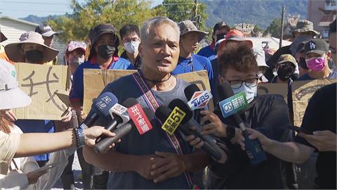 快新聞／靠「黑色拖鞋」跑贏洪水爆紅！　佛祖街阿伯盼政府聽見災民7點訴願