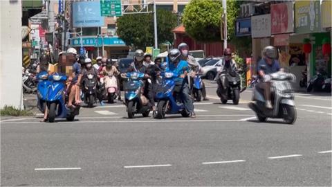 待轉區變待撞區…兩段式左轉該廢除？一票機車族逆風不挺「關鍵原因」曝