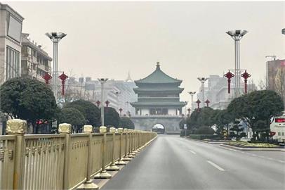 中國西安爆本土確診急封！「一夜空城」畫面曝光　民眾不滿南京「僅封街」