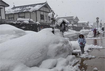 日本青森等地暴雪破紀錄！　「這兩天」恐現警報等級大雪