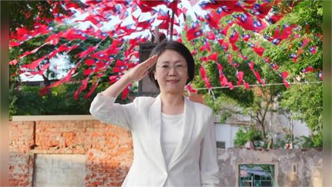 才被國民黨換掉又出事了！翁曉玲國慶日「嗆聲總統這4字」反遭鐵拳翻車畫面曝光