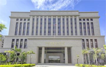 變賣回收物遇午休時間　衝動哥嗆「休息吃飯很偉大嗎？」打瞎員工左眼