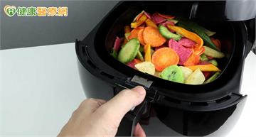 想補纖維又怕脹氣？護理師教9招　喝水、少量多餐與飯後散步都能幫忙