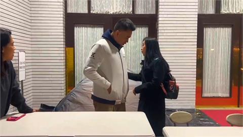 快新聞／徐巧芯、陳瑩爆口角！ 藍20日要硬闖這三法　又在議場前搭棚夜宿
