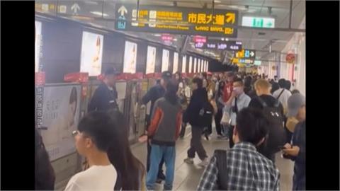 醉男在北車捷運站內咆哮　遭多名員警壓制在地