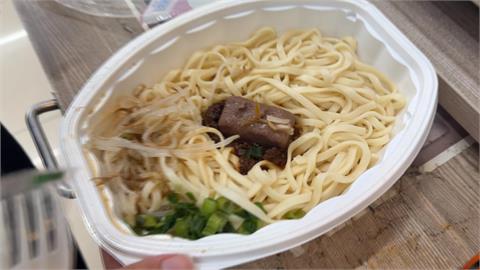 暗黑料理！超商開賣「維力炸醬巧克力拌麵」　民眾實測：好甜